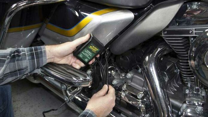 The Best Battery Tender / Trickle Charger for Motorcycles
