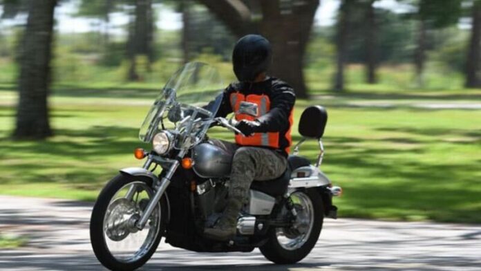 Top 10 Best Motorcycle Pants For Riding – Reviews 2023