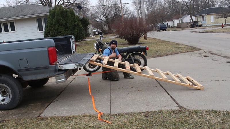 Featured image of post Wood Motorcycle Lift - So, i can't even afford to buy the 299.99 harbfreight lift, at least not.