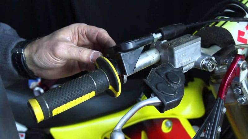 how to change bike handle grips