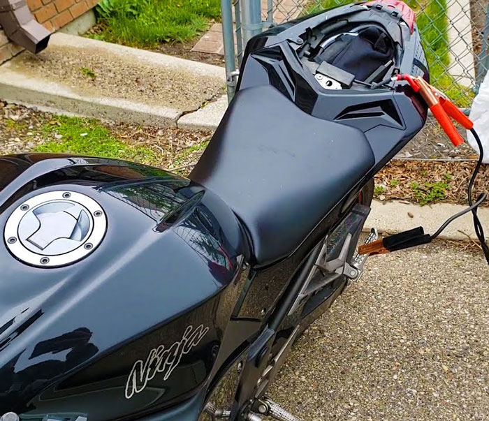 Connect Cables A Motorcycle