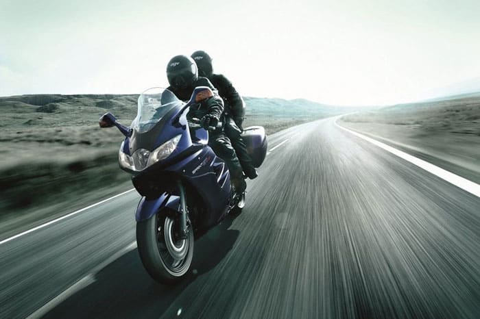 2012 Triumph Sprint GT1050 Review