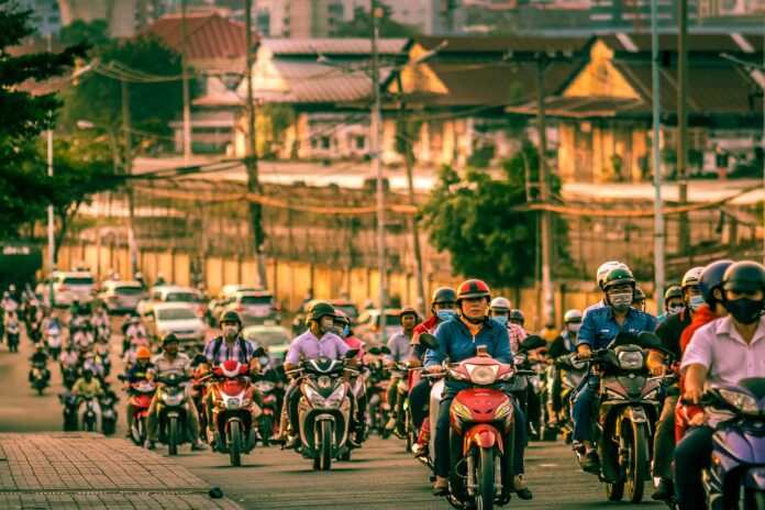 6 Best Commuter Motorcycles For Your Ride To Work in (2023)