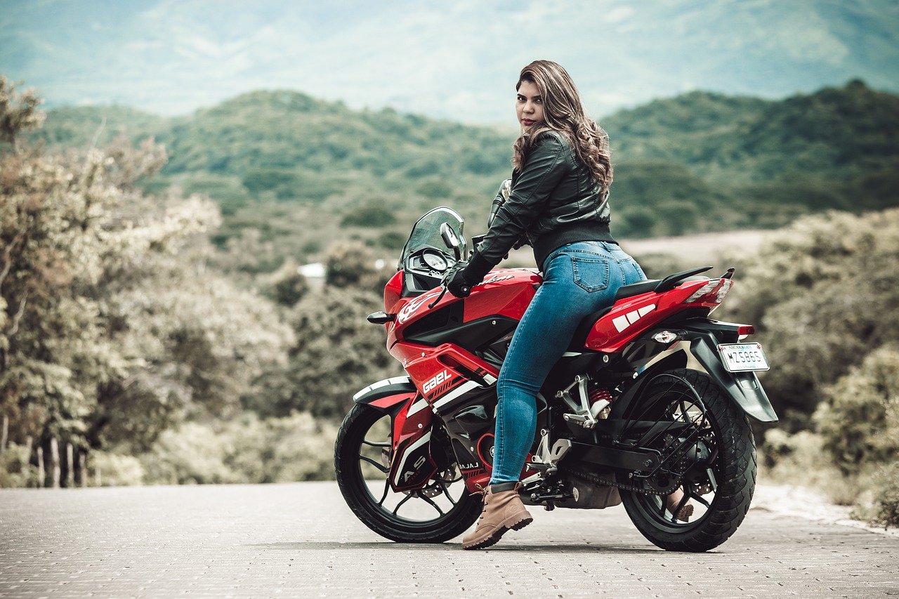 Best Motorcycles For Small Women | kaveri.net.in