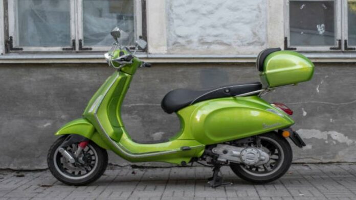 How Heavy Is a Moped? Weighing the Different Types