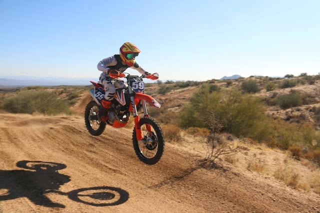 Top 6 Best Dirt Bike for 13 Year Olds [Reviewed]