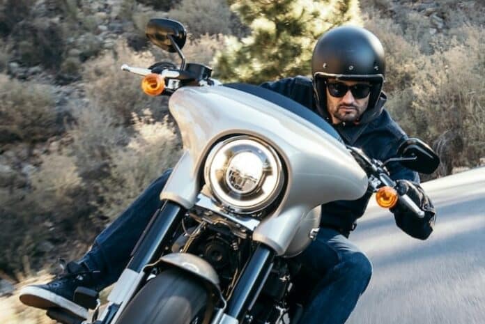 10 Best Windshield for Road Glide in 2023 [Buying Guide]