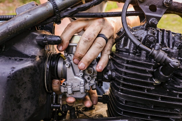 Dirty Dirtbike Carburetor