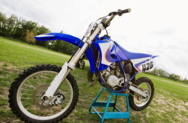 How do you paint dirt bike plastics