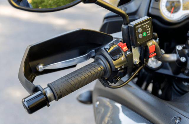 How Does the Clutch Work on a Motorcycle