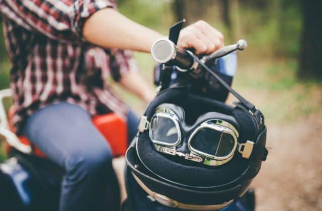 How to wear glasses with a motorcycle helmet